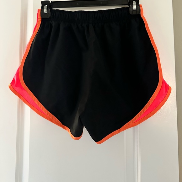Nike athletic shorts - Picture 3 of 3